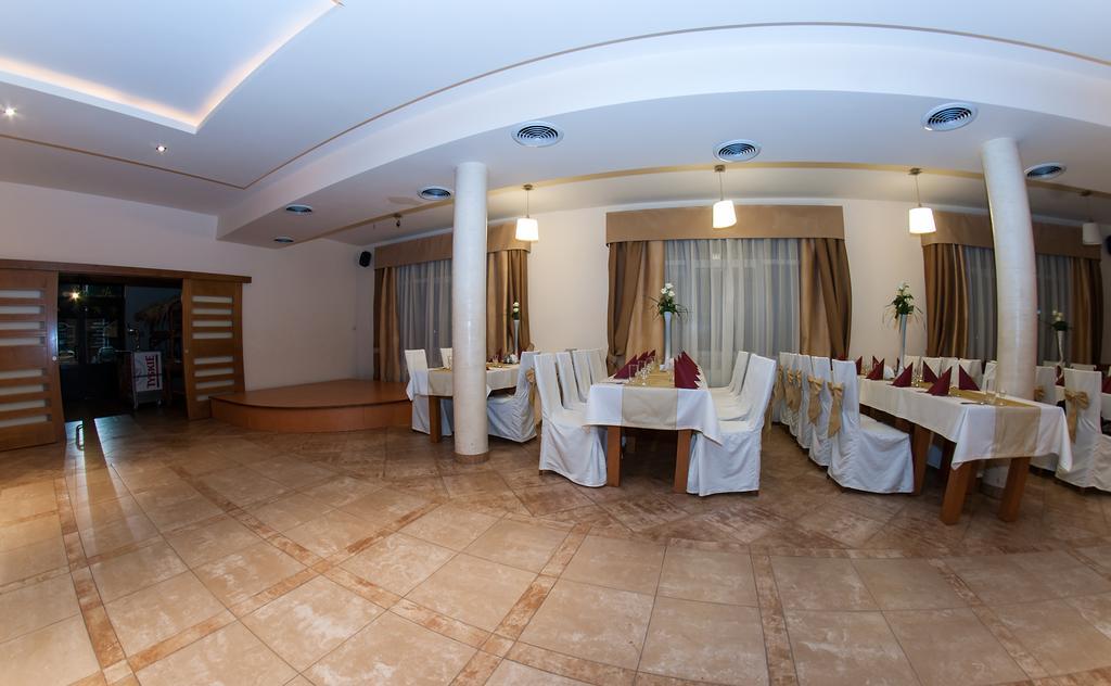 Hotel Marand Zaczernie Exterior foto